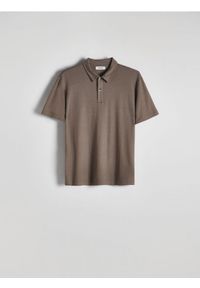 Reserved - Koszulka polo regular z domieszką lnu - ciemnobrązowy. Typ kołnierza: polo. Kolor: brązowy. Materiał: len