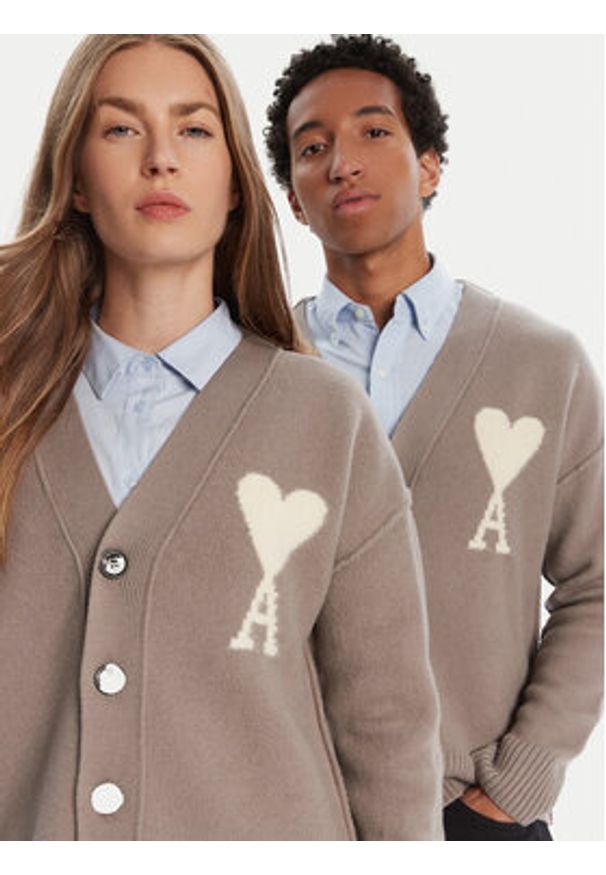 AMI PARIS - AMI Paris Kardigan UKC090.KN0090 Szary Relaxed Fit. Kolor: szary. Materiał: wełna