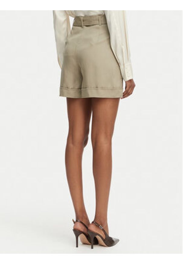 Guess Szorty materiałowe W5GD1R WG4C2 Khaki Regular Fit. Kolor: brązowy. Materiał: lyocell