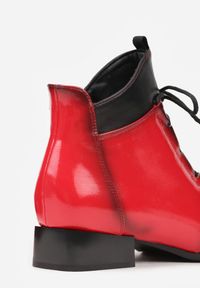 Born2be - Czerwono-Czarne Lakierowane Płaskie Botki ze Sznurowaniem Mivanna. Okazja: na co dzień, do pracy. Kolor: czerwony. Materiał: lakier. Obcas: na obcasie. Styl: klasyczny, casual, elegancki. Wysokość obcasa: niski #9