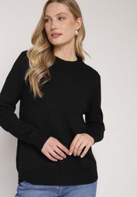 Born2be - Czarny Casualowy Sweter z Wełną i Bawełną Nedalla. Okazja: na co dzień. Kolor: czarny. Materiał: wełna, bawełna. Długość rękawa: długi rękaw. Długość: długie. Styl: casual #6