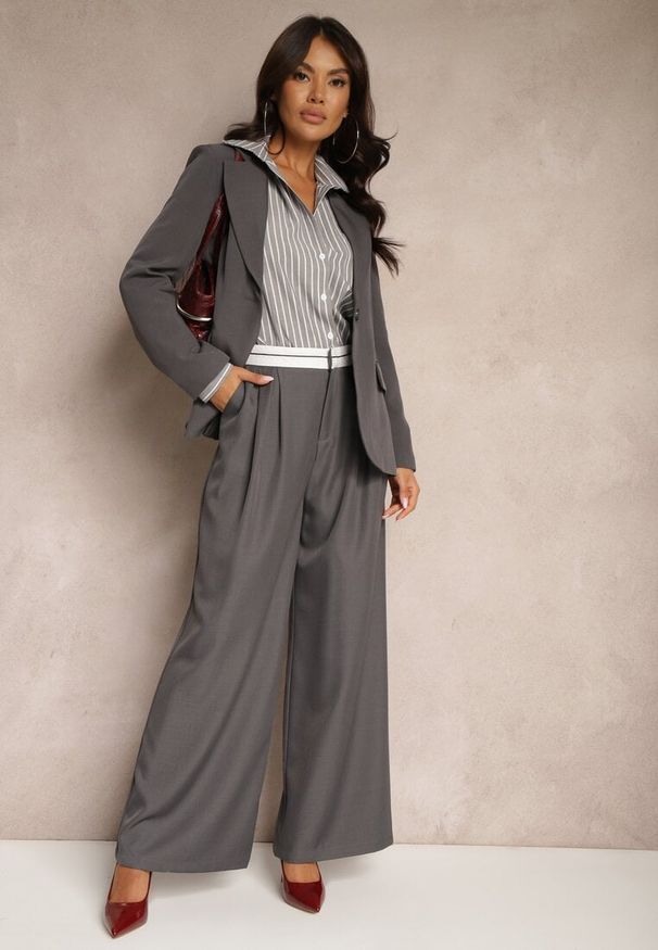 Renee - Szare Spodnie z Wiskozy Palazzo High Waist Zapinane na Suwak Nellieva. Okazja: na co dzień. Stan: podwyższony. Kolor: szary. Materiał: wiskoza. Styl: casual
