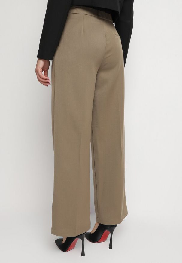 Born2be - Zielone Szerokie Spodnie Ściągane Troczkiem z Suwakiem na Boku Irissiana. Okazja: na co dzień. Kolor: zielony. Materiał: wiskoza, tkanina. Styl: casual, elegancki