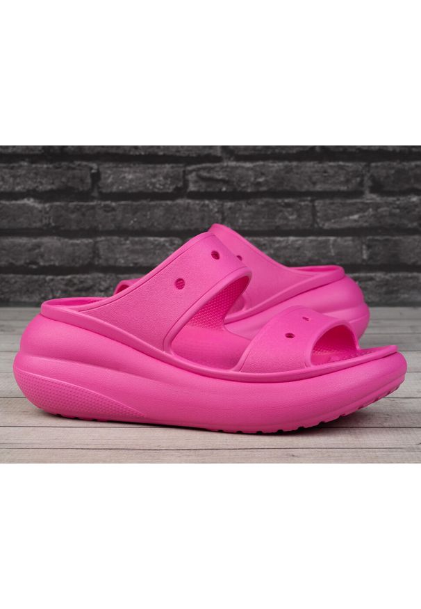 Sandały damskie Crocs CLASSIC CRUSH. Kolor: różowy