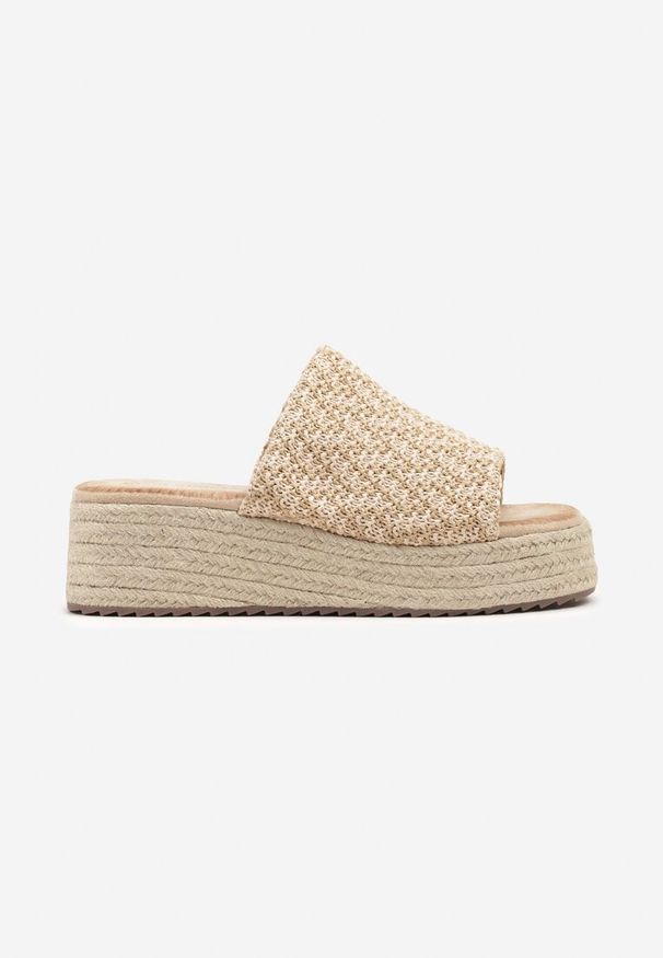 Renee - Beżowe Plecione Klapki na Koturnie Celiora. Okazja: na co dzień. Kolor: beżowy. Materiał: len, jeans. Wzór: aplikacja. Obcas: na koturnie. Styl: elegancki, casual