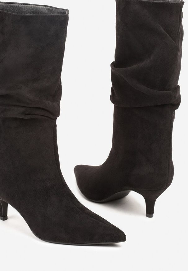 Renee - Czarne Botki na Kaczuszce z Marszczoną Cholewką Nalorena. Okazja: na co dzień, na spacer. Kolor: czarny. Materiał: jeans. Szerokość cholewki: normalna. Obcas: na szpilce. Styl: casual, elegancki