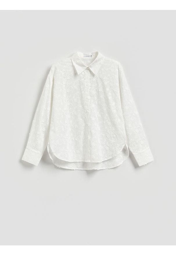 Reserved - Bawełniana koszula z haftowaniem - złamana biel. Materiał: bawełna. Wzór: haft