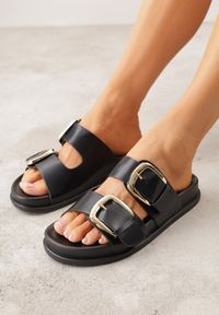Renee - Czarne Klapki z Metalicznymi Klamrami Aetheta. Okazja: na spacer. Kolor: czarny #1