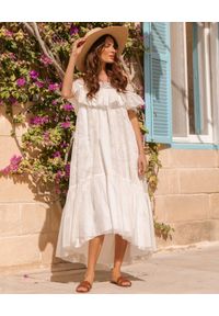BY CABO - Jedwabna sukienka Casablanca. Kolor: biały. Materiał: jedwab. Wzór: ażurowy. Długość: midi