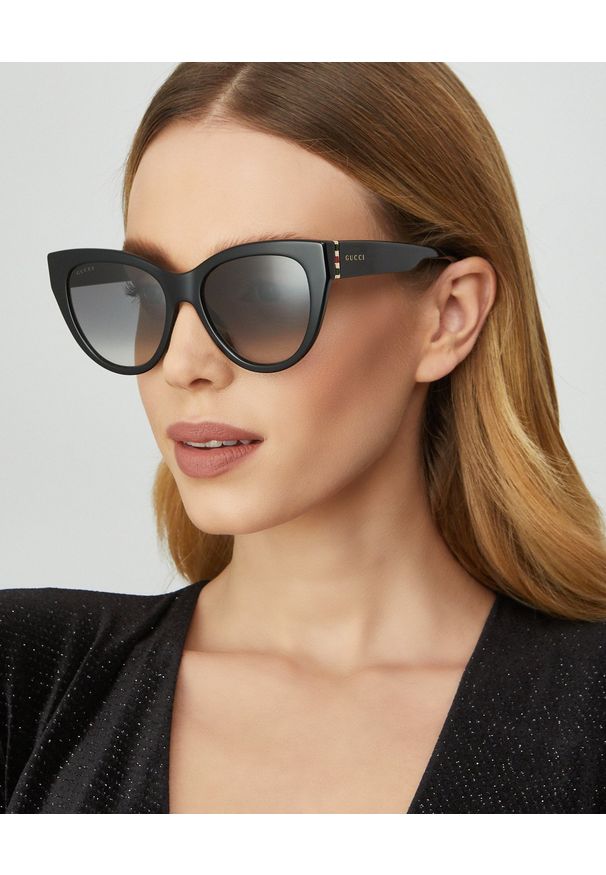Gucci - GUCCI - Czarne okulary przeciwsłoneczne. Kolor: czarny
