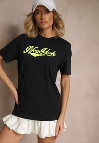 Renee - Granatowa Bawełniana Koszulka z Napisem Evoriel. Okazja: na co dzień. Kolor: niebieski. Materiał: bawełna. Wzór: napisy. Styl: klasyczny, casual