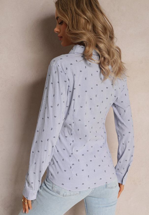 Renee - Niebieska Koszula z Długim Rękawem Zapinana na Guzki w Drobny Print Tardena. Kolor: niebieski. Materiał: bawełna, elastan. Długość rękawa: długi rękaw. Długość: długie. Wzór: nadruk