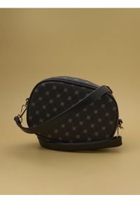 Sinsay - Torebka z imitacji skóry w monogram - czarny. Kolor: czarny. Materiał: skórzane