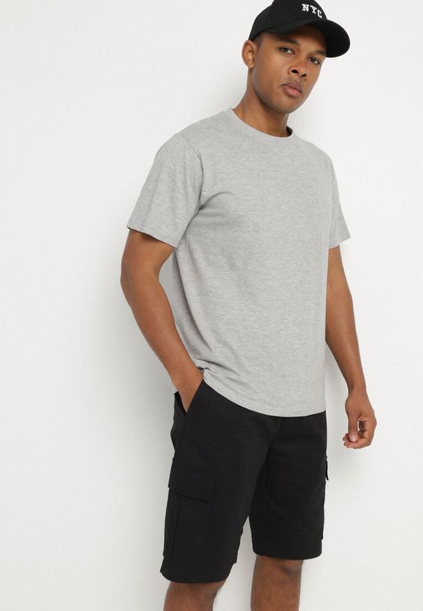 Born2be - Czarne Szorty Cargo z Bawełny Vikiitori. Okazja: na co dzień. Kolor: czarny. Materiał: bawełna. Sezon: lato. Styl: klasyczny, casual, elegancki