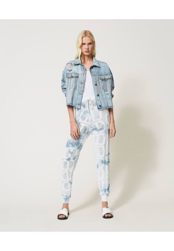 TwinSet - Jeansowa kurtka z kryształkowymi frędzlami Twinset. Kolor: niebieski. Materiał: jeans. Styl: klasyczny
