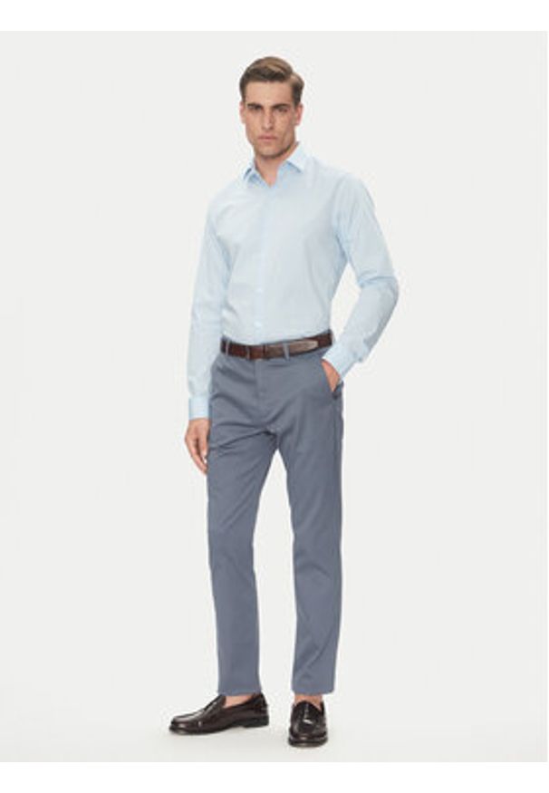 Calvin Klein Koszula Essential LV019EU000 Błękitny Slim Fit. Kolor: niebieski. Materiał: bawełna