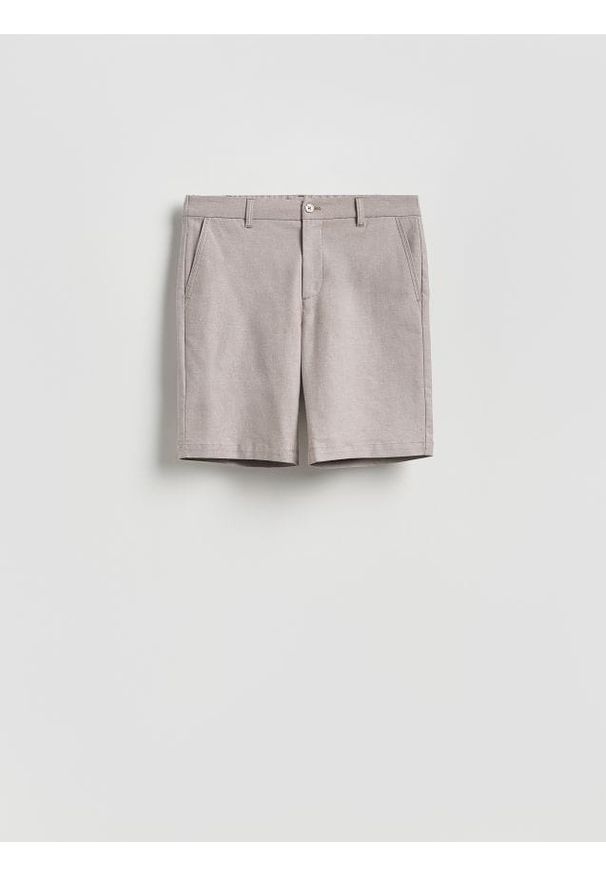 Reserved - Szorty carrot fit - beżowy. Kolor: beżowy. Materiał: bawełna, tkanina