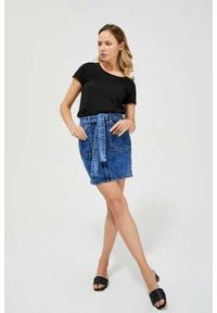 MOODO - Jeansowa spódnica z paskiem. Materiał: jeans. Wzór: gładki
