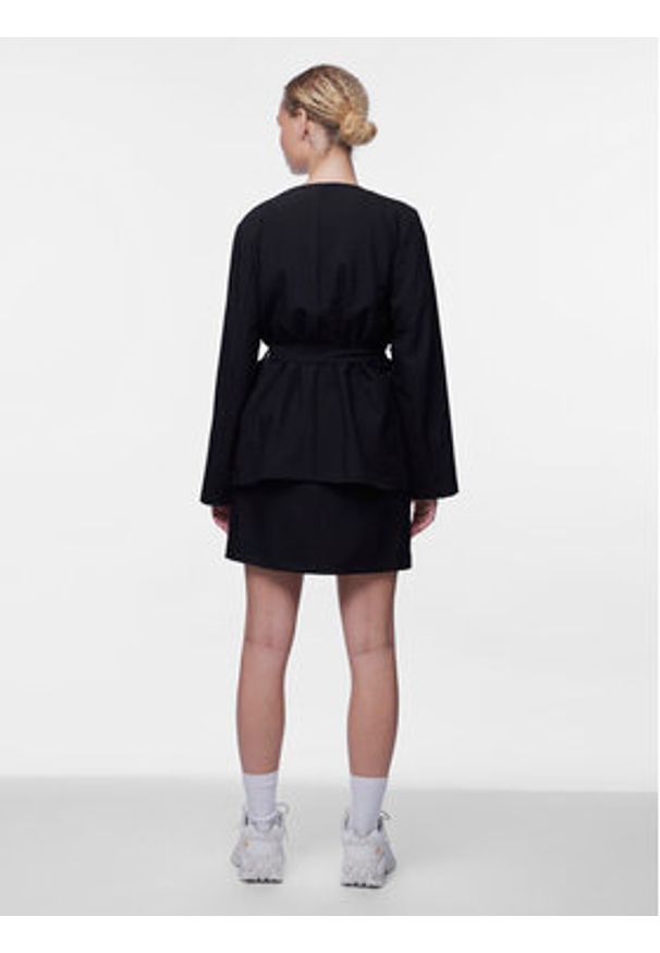 Pieces Marynarka Bosella 17146550 Czarny Regular Fit. Kolor: czarny. Materiał: syntetyk