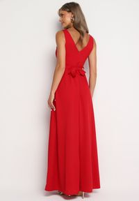 Born2be - Bordowa Sukienka Rozkloszowana Maxi z Paskiem w Cyrkonie i Wycięciem Neorise. Kolor: czerwony. Materiał: materiał. Wzór: aplikacja. Długość: maxi #6