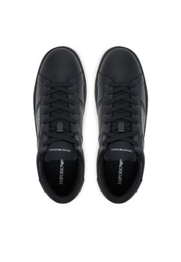 Emporio Armani Sneakersy EM003701 AF18017 MC005 Czarny. Kolor: czarny. Materiał: skóra