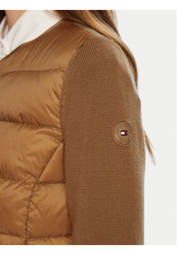 TOMMY HILFIGER - Tommy Hilfiger Kurtka puchowa WW0WW44343 Brązowy Slim Fit. Kolor: brązowy. Materiał: syntetyk