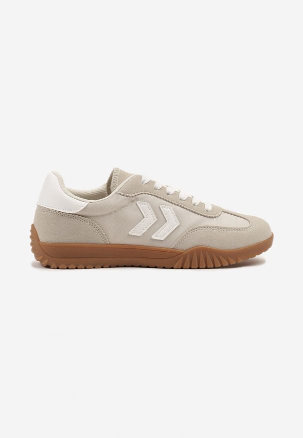 Renee - Beżowe Sneakersy Typu Kultowe Tenisówki Zdobione Przeszyciami Naporae. Okazja: na co dzień. Kolor: beżowy. Materiał: jeans. Szerokość cholewki: normalna. Wzór: aplikacja. Obcas: na płaskiej podeszwie