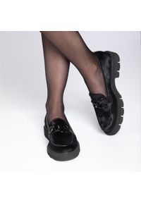 Wittchen - Damskie mokasyny skórzane z włosiem z grubym łańcuchem czarne. Zapięcie: bez zapięcia. Kolor: czarny. Materiał: skóra. Wzór: gładki. Obcas: na platformie. Styl: klasyczny, elegancki #8