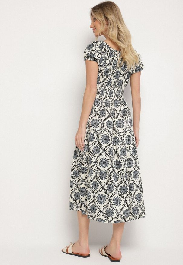 Born2be - Czarna Sukienka z Bawełną i Bufiastymi Rękawami Revilee. Okazja: na co dzień, na spacer. Kolor: czarny. Materiał: bawełna. Wzór: aplikacja. Styl: casual, elegancki