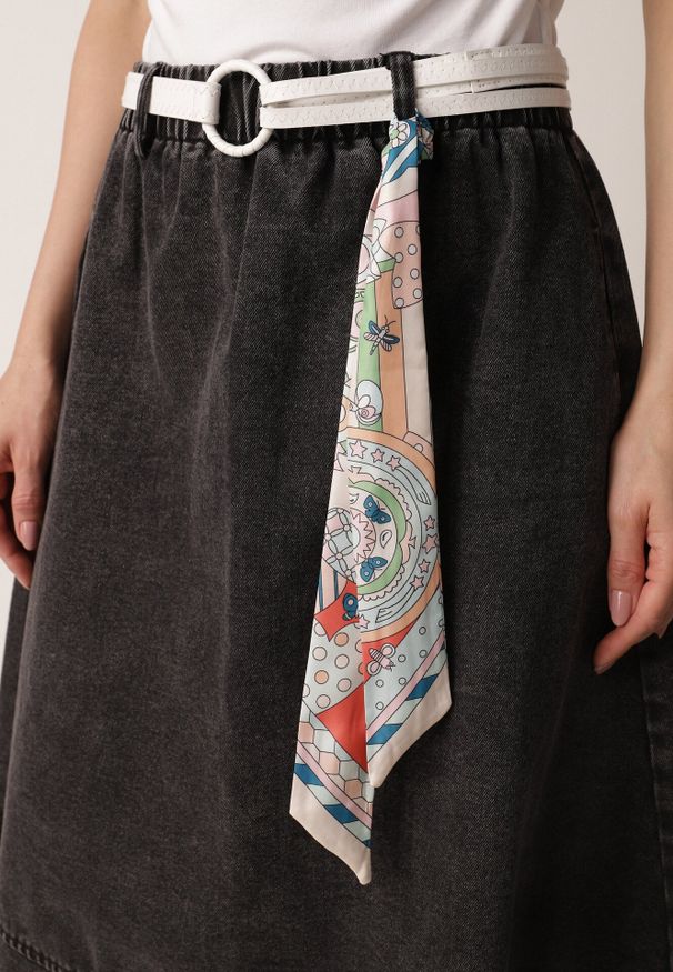 Born2be - Czarna Rozkloszowana Spódnica Jeansowa z Bawełny z Paskiem z Apaszką Ipharianne. Okazja: do pracy, na co dzień, na spotkanie biznesowe. Kolor: czarny. Materiał: bawełna, jeans. Styl: biznesowy, klasyczny, casual