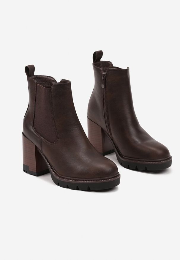 Born2be - Brązowe Botki na Obcasie w Stylu Sztybletów z Gumką Realine. Okazja: na spotkanie biznesowe. Kolor: brązowy. Materiał: jeans. Obcas: na obcasie. Styl: biznesowy. Wysokość obcasa: średni