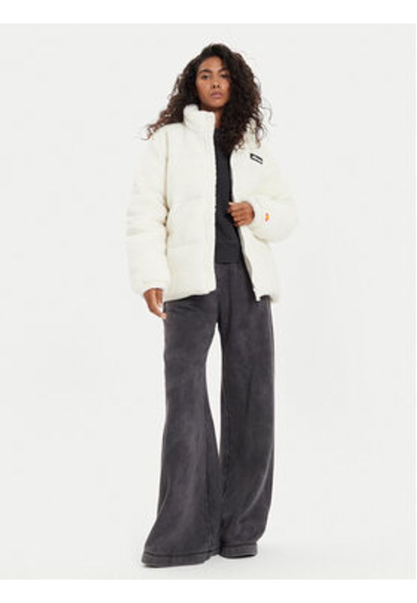 Ellesse Kurtka zimowa Berghutte SGX20918 Écru Regular Fit. Materiał: syntetyk. Sezon: zima
