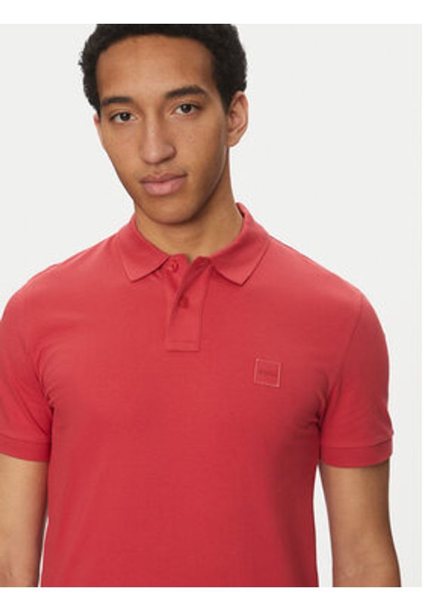 BOSS Polo Passenger 50507803 Czerwony Slim Fit. Typ kołnierza: polo. Kolor: czerwony. Materiał: bawełna