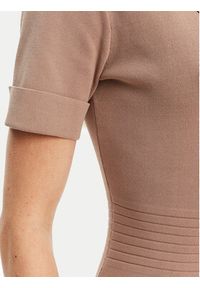 Guess Sukienka dzianinowa W5YK29 Z0130 Beżowy Slim Fit. Kolor: beżowy. Materiał: syntetyk