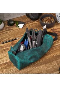 Kosmetyczka skórzana PAOLO PERUZZI T-52-GR zielona. Kolor: zielony. Materiał: skóra #1