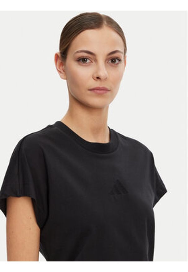 Adidas - adidas T-Shirt ALL SZN JJ1235 Czarny Regular Fit. Kolor: czarny. Materiał: bawełna