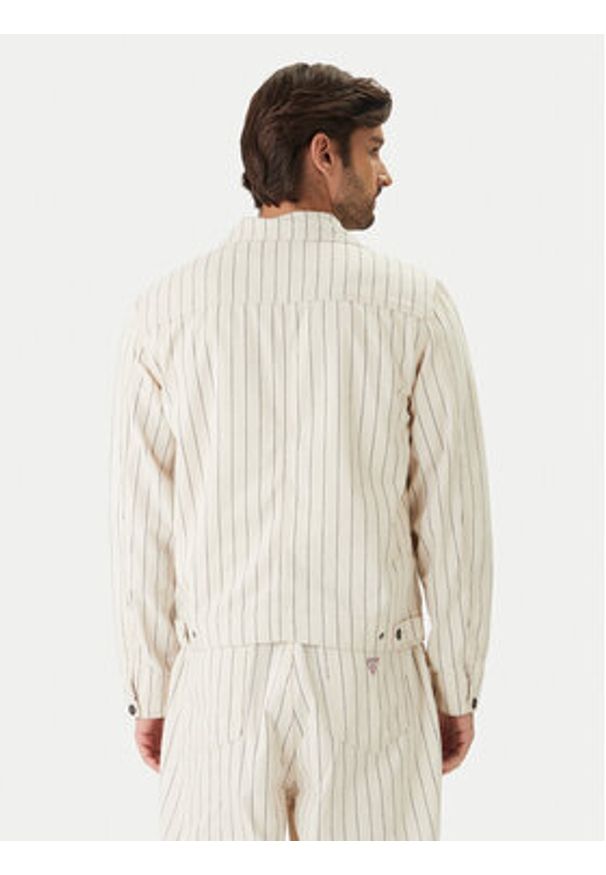 Guess Jeans Kurtka jeansowa M6GN70 D7961 Beżowy Regular Fit. Kolor: beżowy. Materiał: bawełna