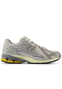Buty New Balance M1906RRD - szare. Kolor: szary. Materiał: guma, syntetyk, skóra, materiał. Szerokość cholewki: normalna. Sport: turystyka piesza