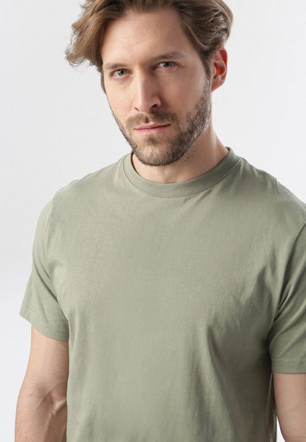 Born2be - Zielona Koszulka Pixyphe. Okazja: na co dzień. Kolor: zielony. Styl: casual, klasyczny, elegancki