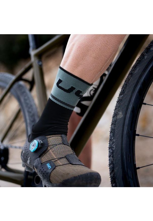UYN - Skarpety rowerowe MAN CYCLING ONE LIGHT SOCKS r.39-41. Kolor: zielony, czarny, wielokolorowy