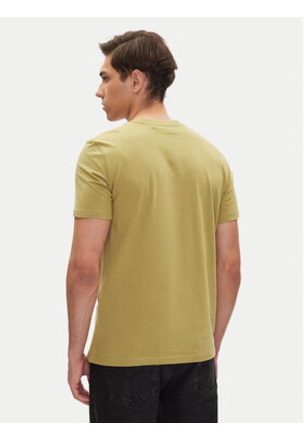 Mustang T-Shirt Austin 1016273 Zielony Regular Fit. Kolor: zielony. Materiał: bawełna