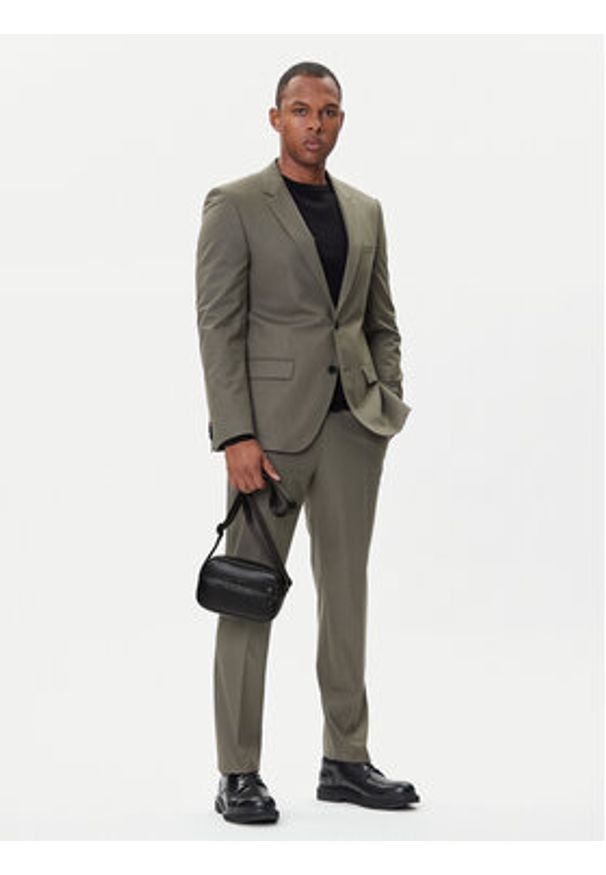 Armani Exchange Saszetka XM001601 AF17205 MC105 Czarny. Kolor: czarny. Materiał: skóra