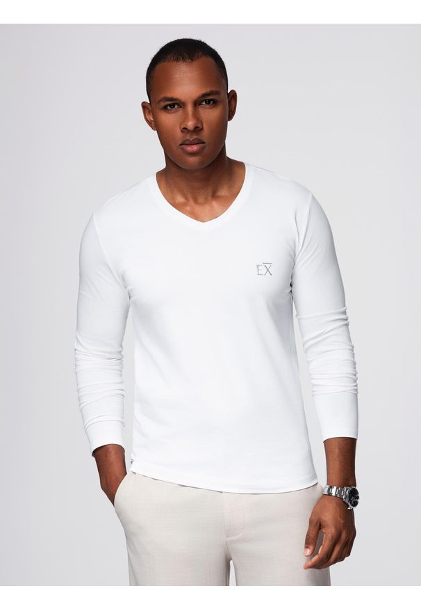 Ombre Clothing - Męski longsleeve V-neck SLIM FIT z elastanem i printem – biały V2. Okazja: na co dzień. Typ kołnierza: dekolt w serek. Kolor: biały. Materiał: elastan. Długość rękawa: długi rękaw. Wzór: nadruk. Styl: klasyczny, casual