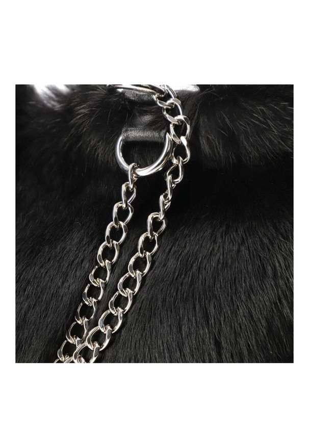 Czarna Torebka Damska Luka-Pelli Z Naturalnym Futrem Z Królika. Kolor: czarny. Materiał: futrzane. Styl: klasyczny, casual