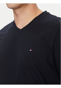 TOMMY HILFIGER - Tommy Hilfiger T-Shirt Essential V-Neck Tee MW0MW39249 Granatowy Regular Fit. Kolor: niebieski. Materiał: bawełna #4