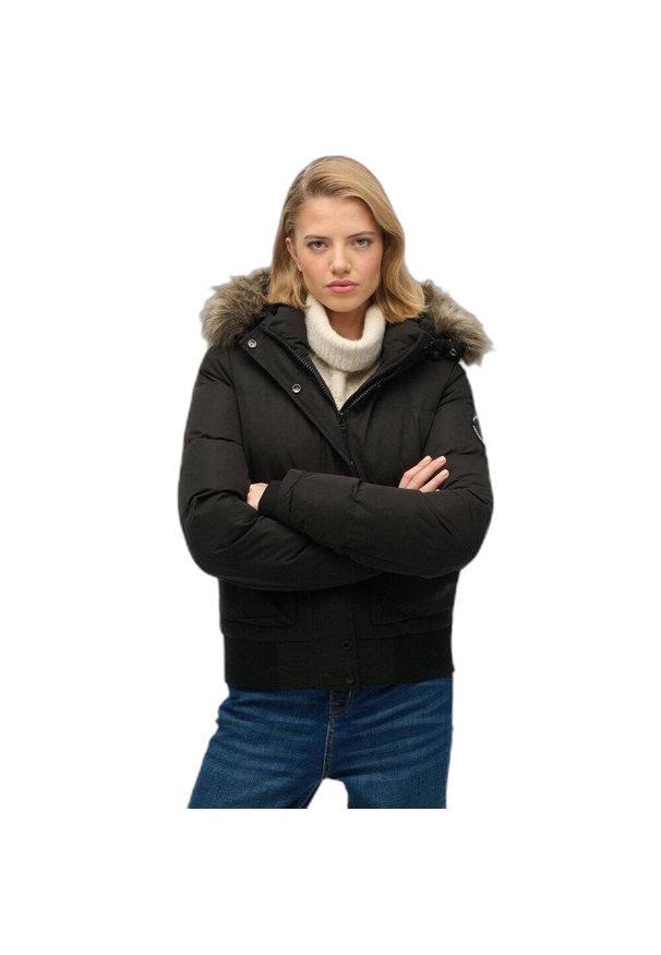 Damska kurtka puchowa Superdry Ella Everest. Kolor: czarny. Materiał: puch. Sezon: zima