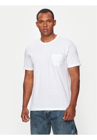 Brave Soul T-Shirt MTS-149ARKHAMV Biały Straight Fit. Kolor: biały. Materiał: bawełna #1