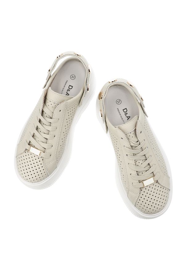 Klapki damskie S.Barski, ze skóry naturalnej licowej ażurowa cholewka platforma sznurowane styl casual, beżowe, LR61-7088. Okazja: na co dzień. Kolor: beżowy. Materiał: skóra. Wzór: ażurowy. Sezon: lato. Obcas: na platformie. Styl: casual