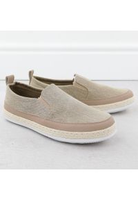 Półbuty męskie espadryle wsuwane khaki Nowacki 0017-T. Zapięcie: bez zapięcia. Kolor: brązowy. Materiał: materiał. Szerokość cholewki: normalna