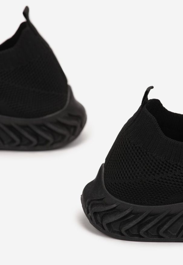Born2be - Czarne Buty Sportowe Brisiara. Zapięcie: bez zapięcia. Kolor: czarny. Materiał: materiał. Szerokość cholewki: normalna. Wzór: jednolity, aplikacja. Sezon: lato